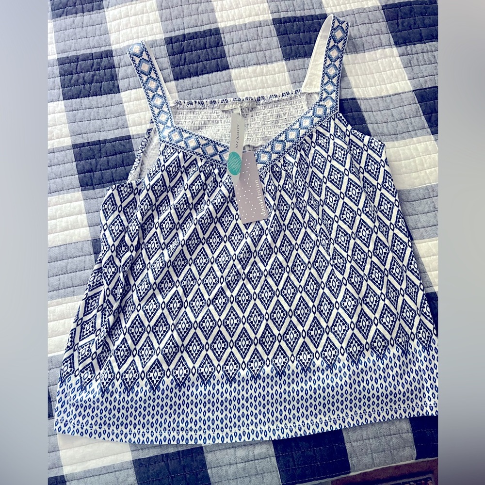 Daniel Rainn blue tank with beautiful details NWT XL stitch fix